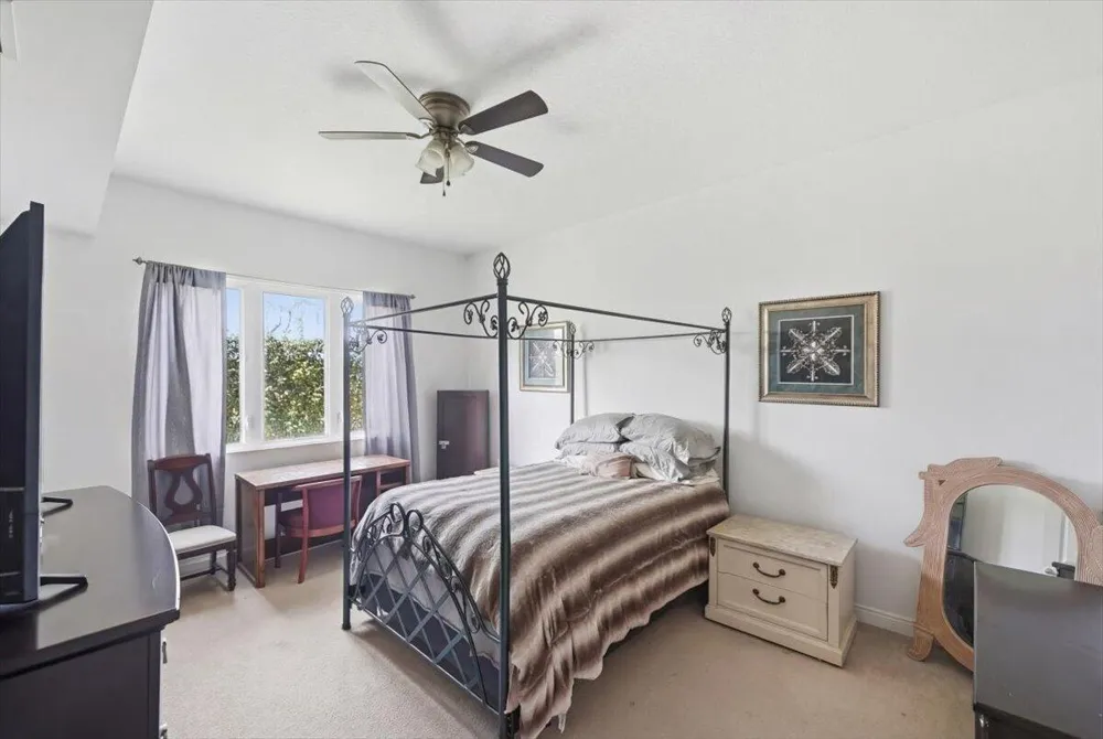 36 Harbour Isle Drive W #106 Fort Pierce, FL 34949