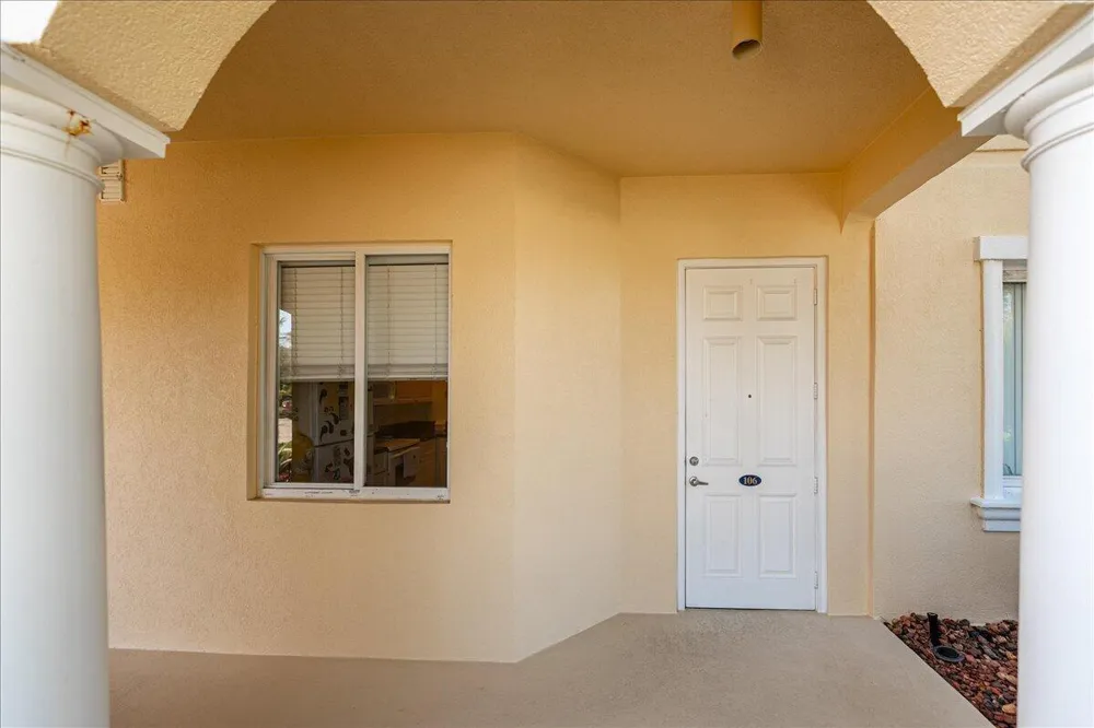 36 Harbour Isle Drive W #106 Fort Pierce, FL 34949