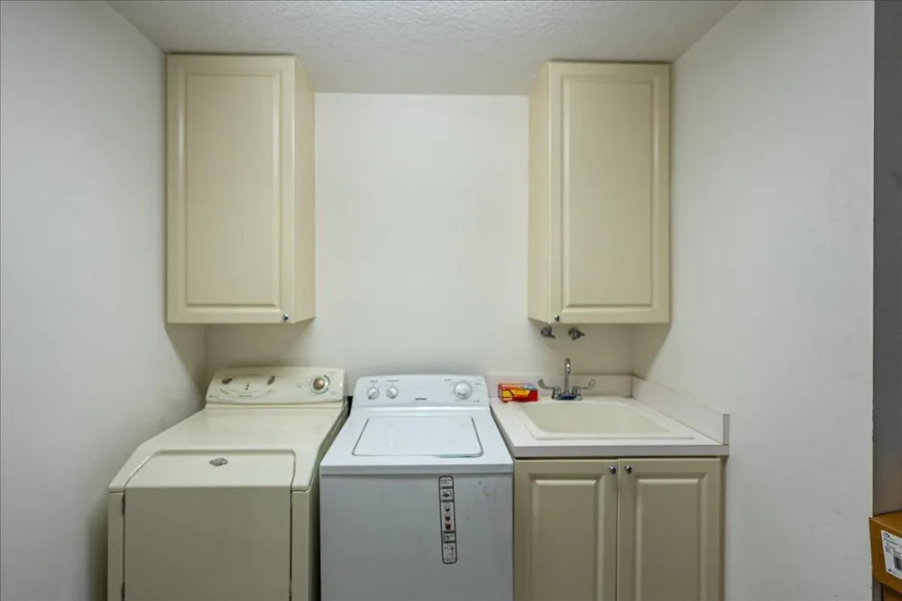 36 Harbour Isle Drive W #106 Fort Pierce, FL 34949