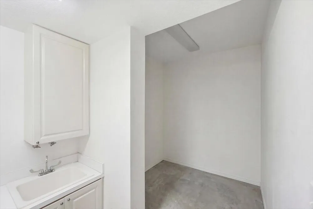 36 Harbour Isle Drive W #106 Fort Pierce, FL 34949