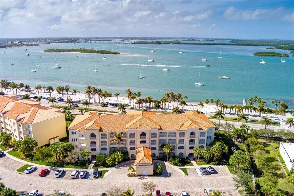 36 Harbour Isle Drive W #106 Fort Pierce, FL 34949