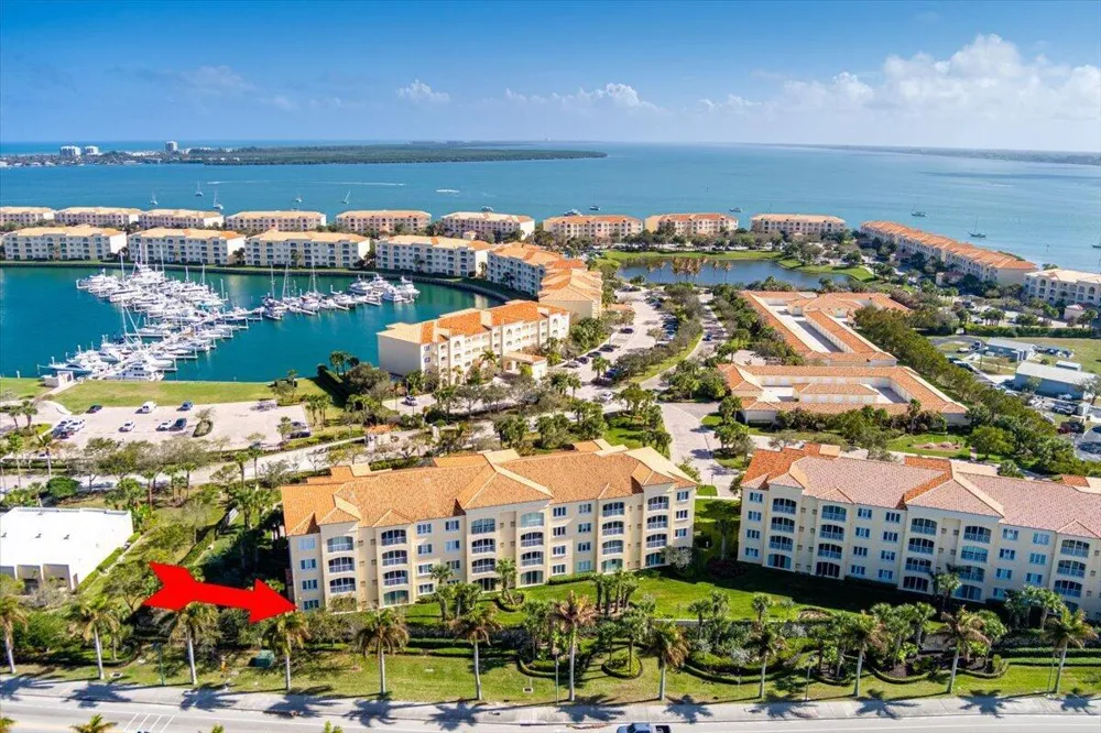 36 Harbour Isle Drive W #106 Fort Pierce, FL 34949
