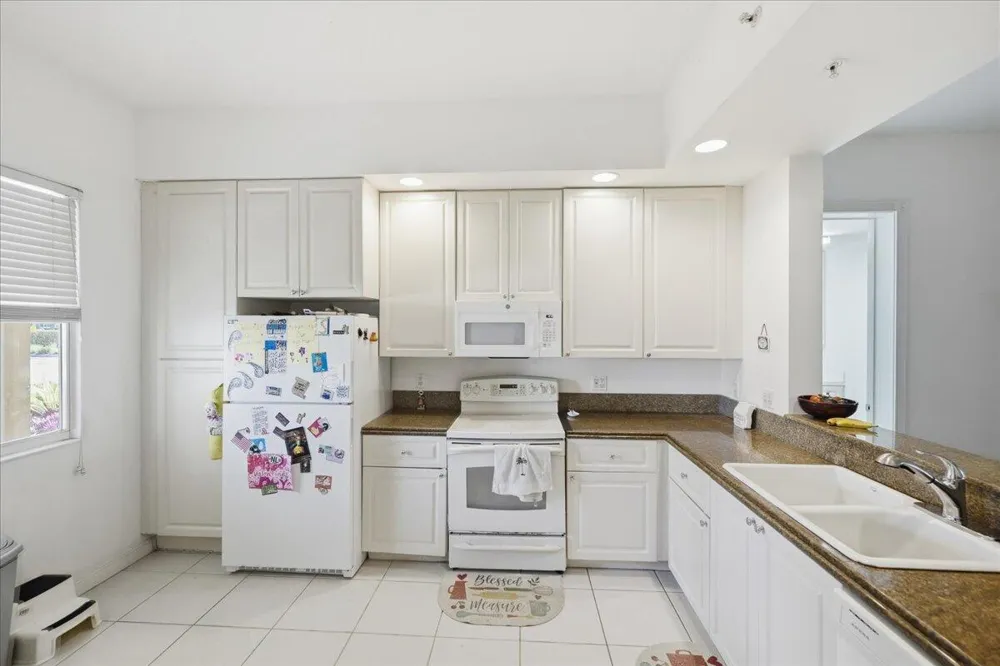 36 Harbour Isle Drive W #106 Fort Pierce, FL 34949