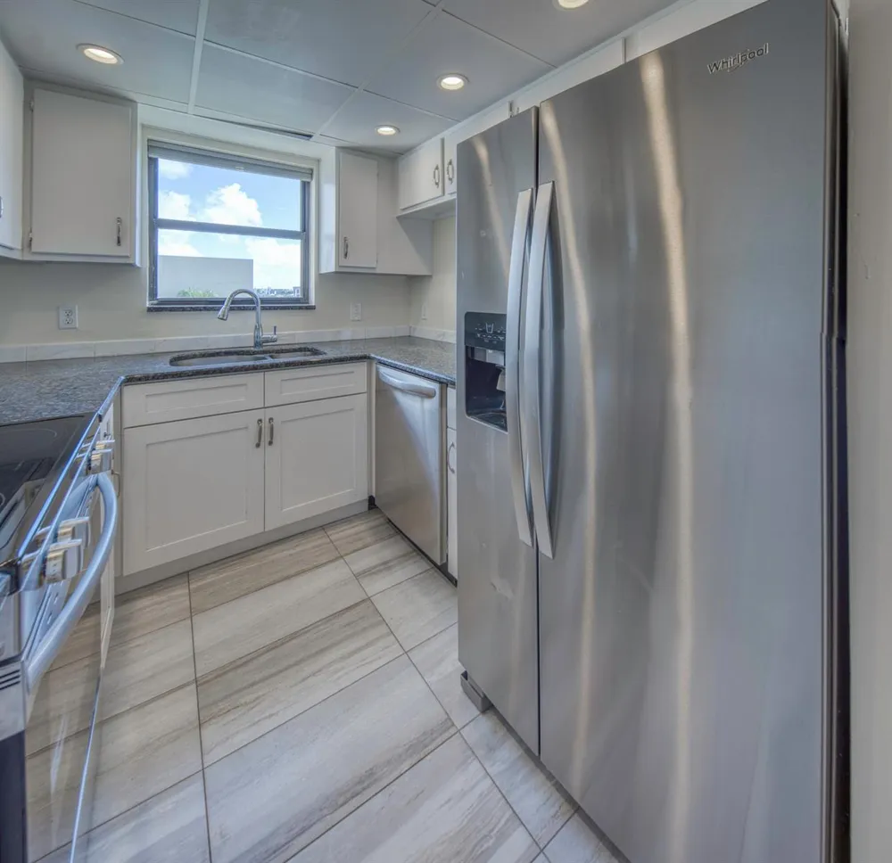 890 Federal Highway #412 Lantana, FL 33462