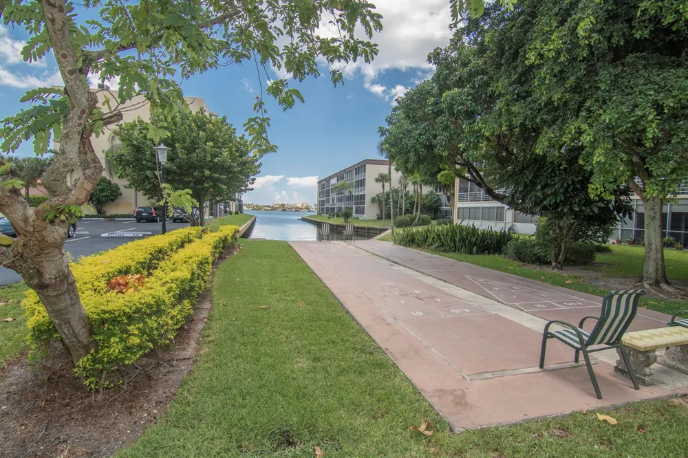 890 Federal Highway #412 Lantana, FL 33462