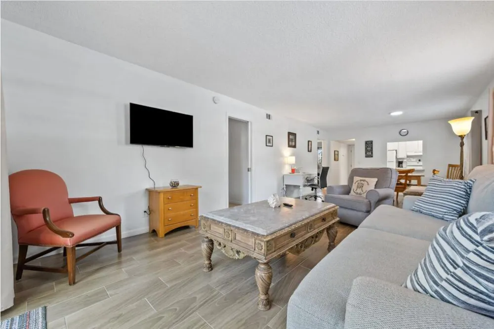 308 Southwind Court #1 North Palm Beach, FL 33408