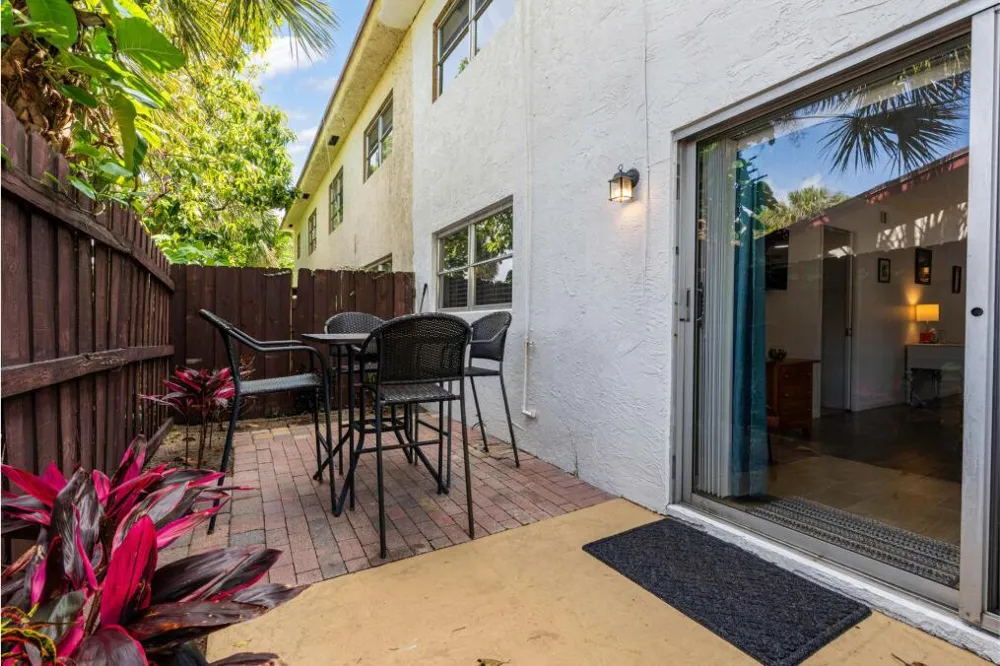 308 Southwind Court #1 North Palm Beach, FL 33408