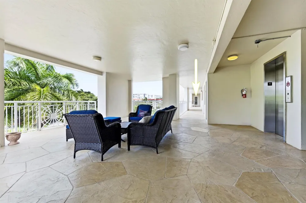 3000 NE 48th Court #406 Lighthouse Point, FL 33064