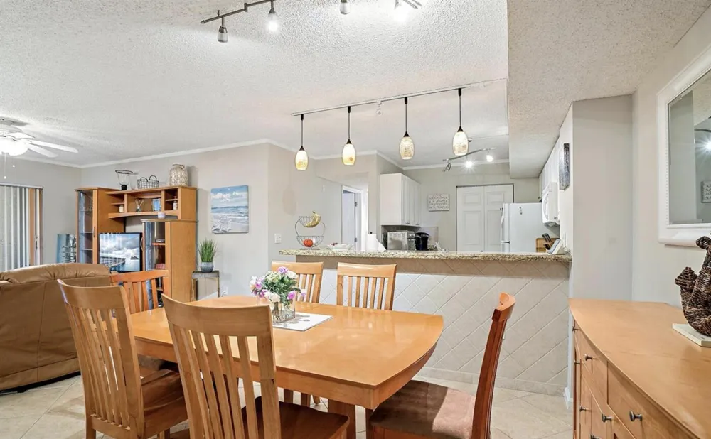 266 Village Boulevard #6102 Tequesta, FL 33469