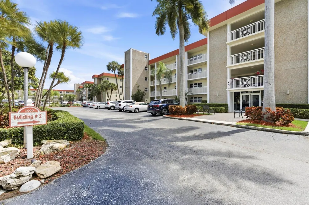 3000 NE 48th Court #406 Lighthouse Point, FL 33064