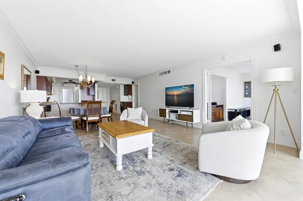 3000 NE 48th Court #406 Lighthouse Point, FL 33064