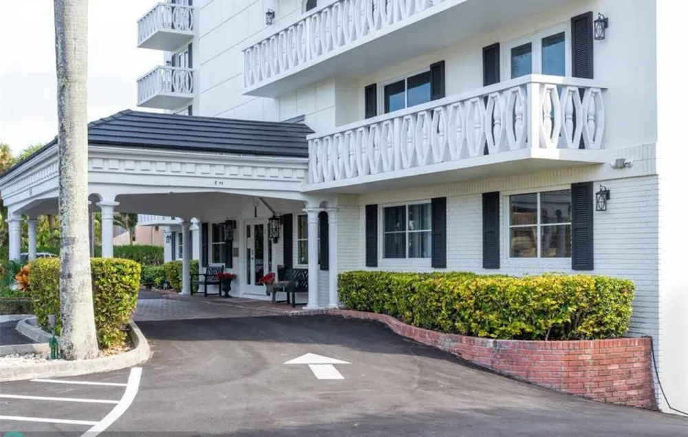 1169 Hillsboro Mile #119 Hillsboro Beach, FL 33062