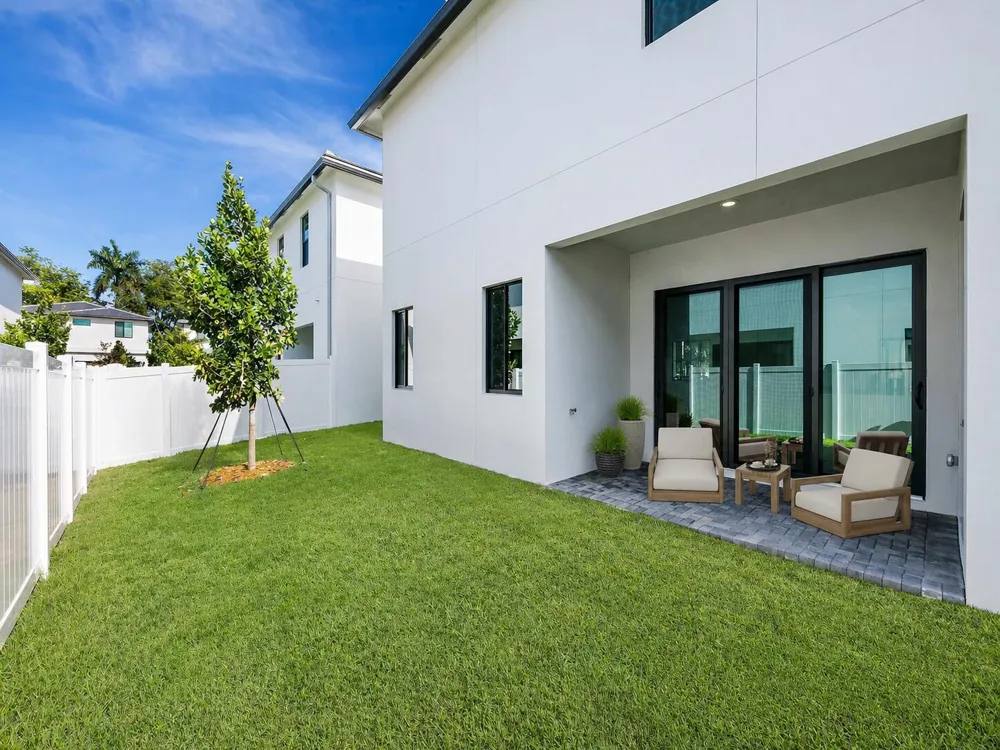 1437 SW 23rd Court Fort Lauderdale, FL 33315