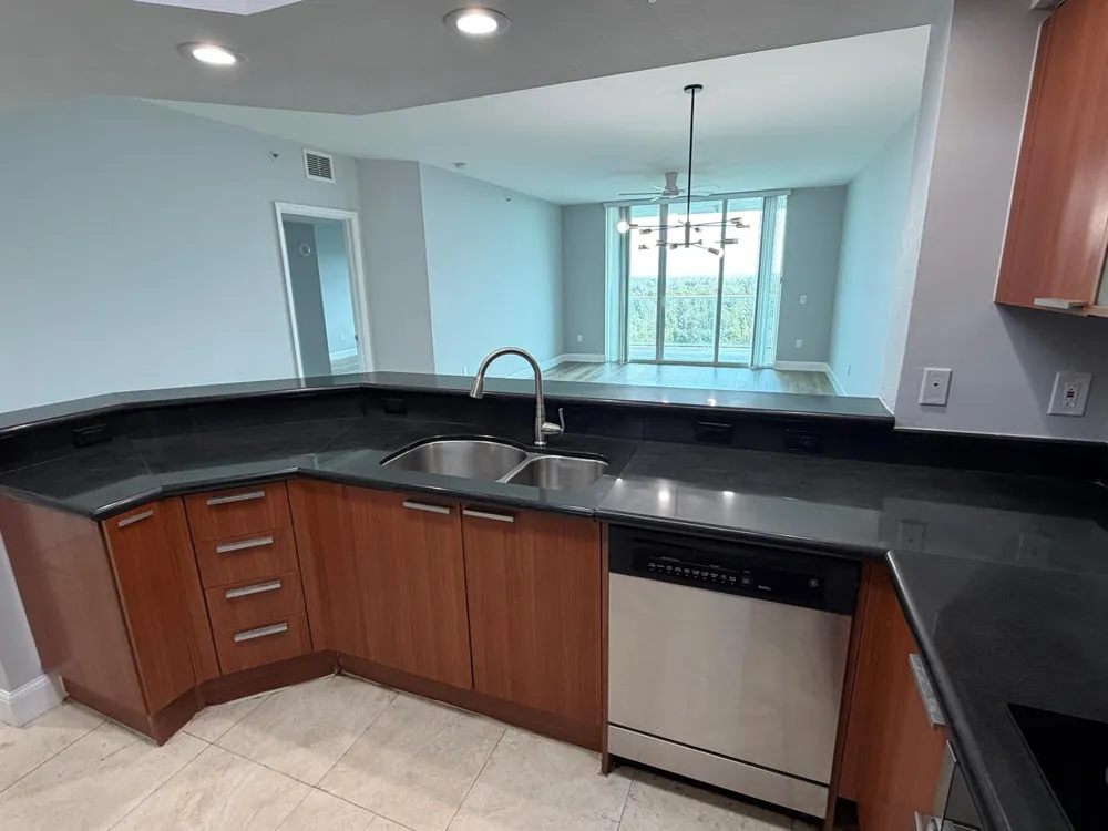 15051 Royal Oaks Lane #1603 North Miami, FL 33181