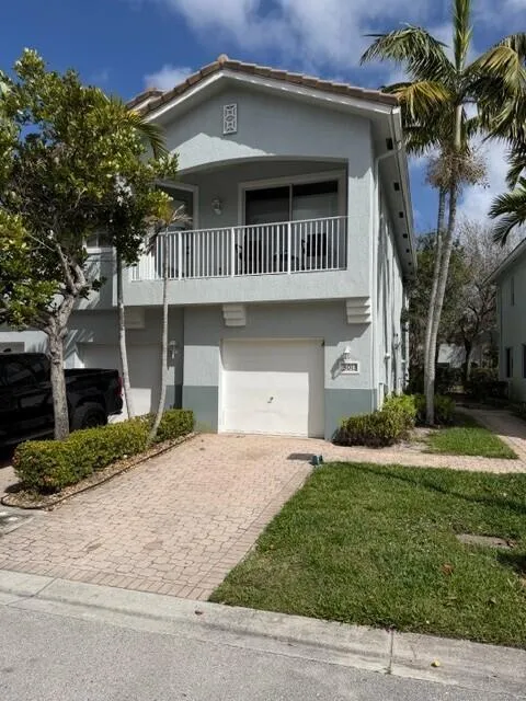 3013 Laurel Ridge Circle