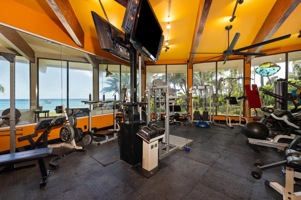 1075 Hillsboro Mile Hillsboro Beach, FL 33062