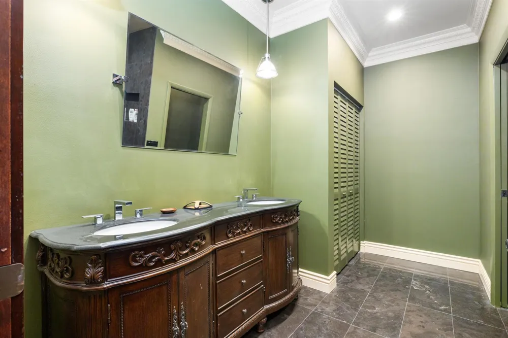 1075 Hillsboro Mile Hillsboro Beach, FL 33062