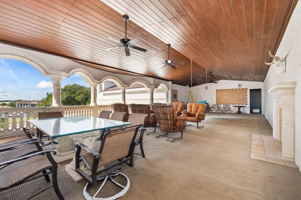 1075 Hillsboro Mile Hillsboro Beach, FL 33062