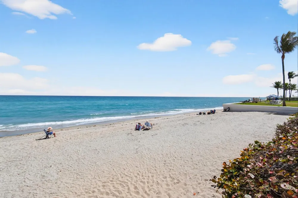 3560 S Ocean Boulevard #602 South Palm Beach, FL 33480