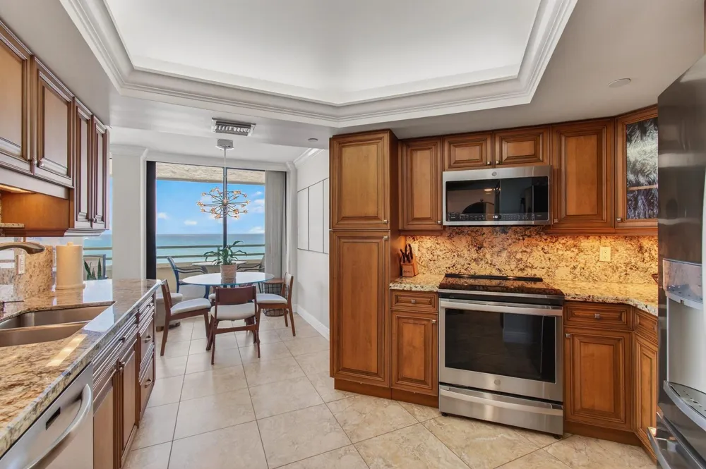 3560 S Ocean Boulevard #602 South Palm Beach, FL 33480