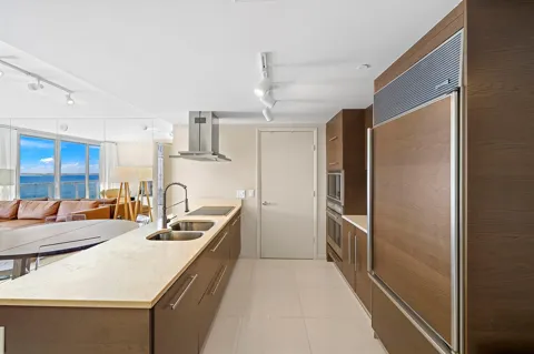 495 Brickell Avenue #911