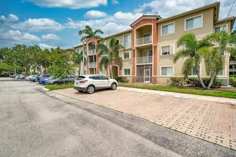7085 Nova Drive #226