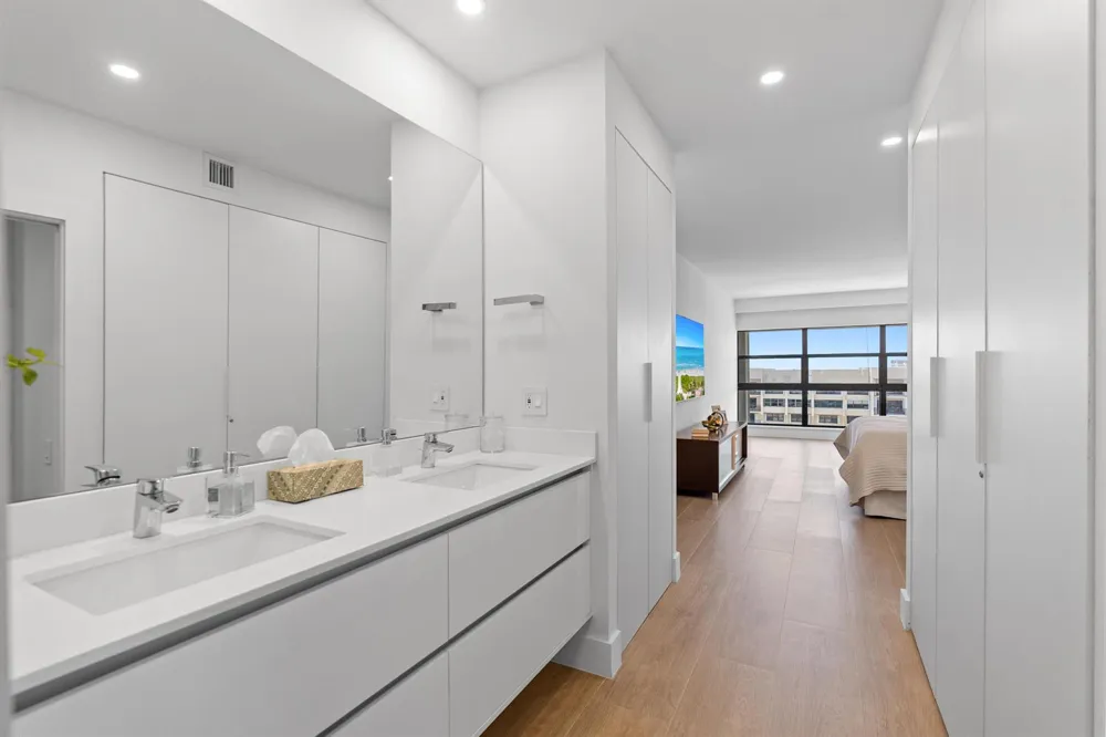 5000 Ocean Boulevard #1707 Lauderdale By The Sea, FL 33308