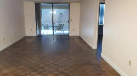 1400 Saint Charles Place #608