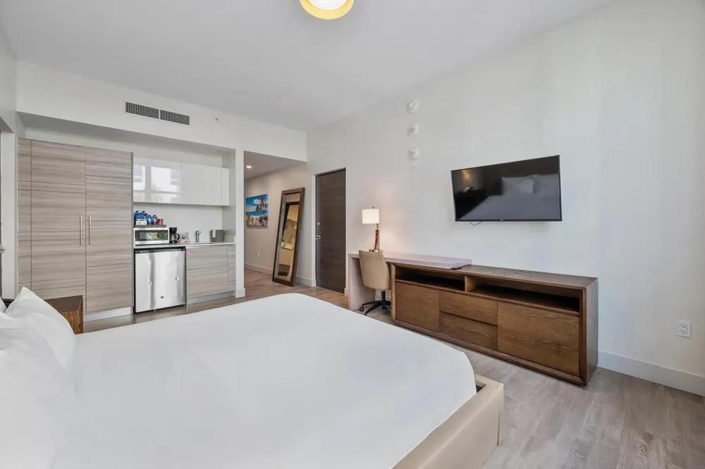 777 Ocean Drive #Unit S404 Hollywood, FL 33019