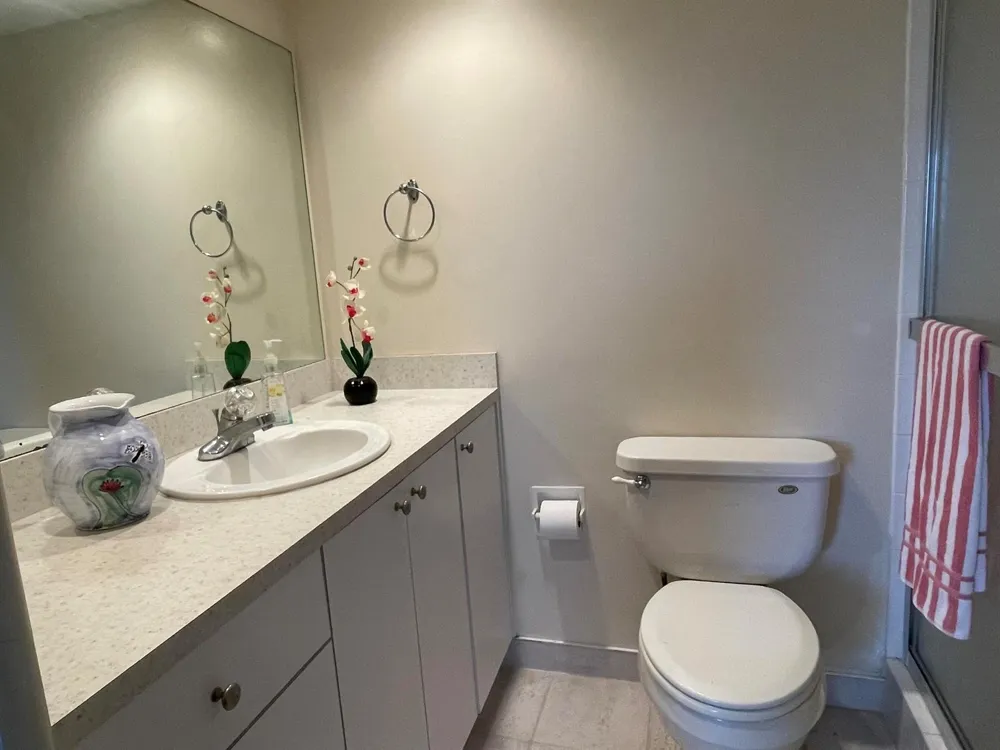 4629 Poinciana Street #Apt 409 Lauderdale By The Sea, FL 33308