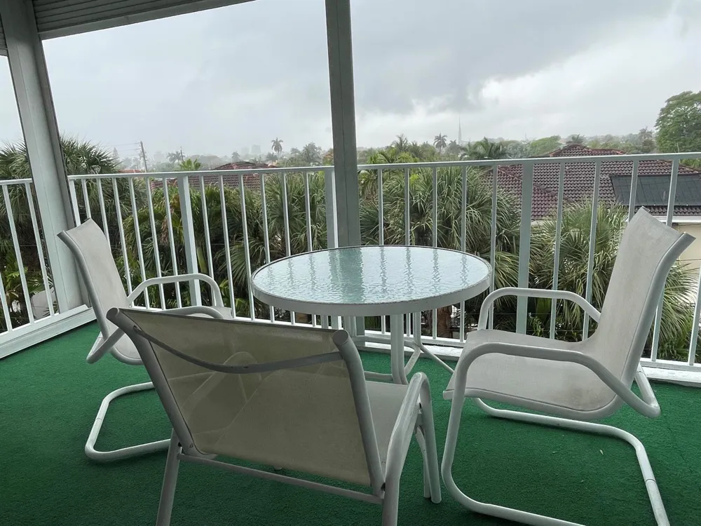 4629 Poinciana Street #Apt 409 Lauderdale By The Sea, FL 33308
