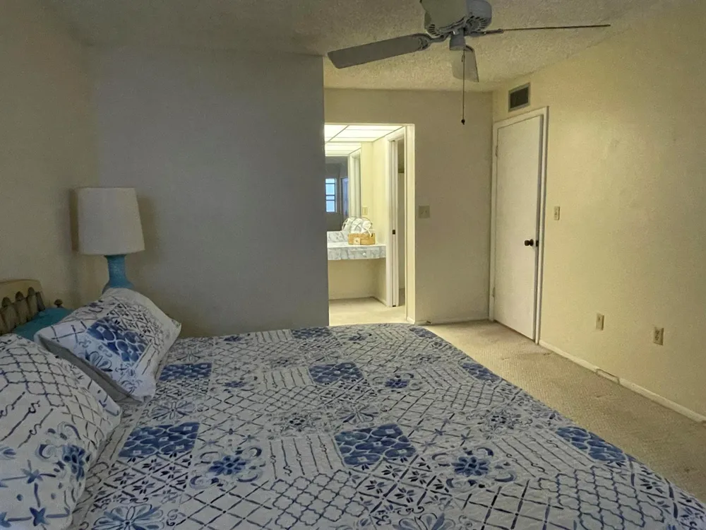 4629 Poinciana Street #Apt 409 Lauderdale By The Sea, FL 33308