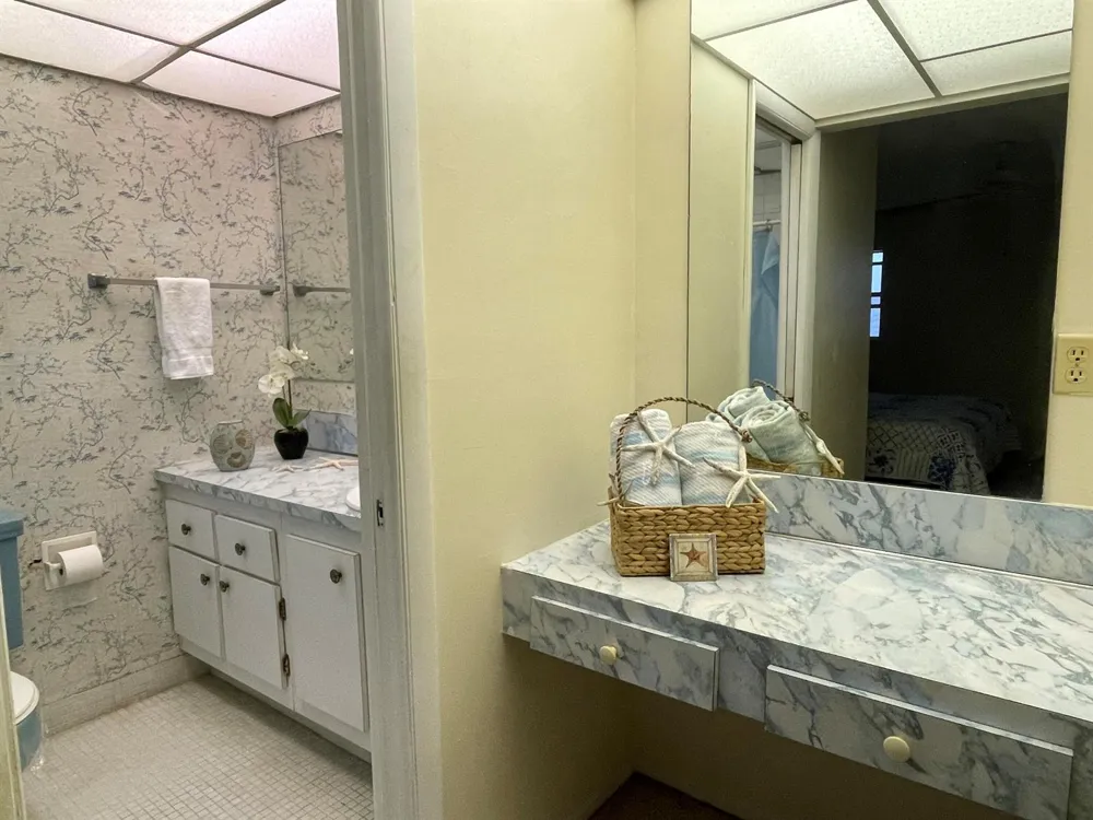 4629 Poinciana Street #Apt 409 Lauderdale By The Sea, FL 33308