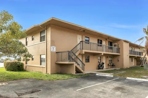 6715 W 26th Drive #101-6