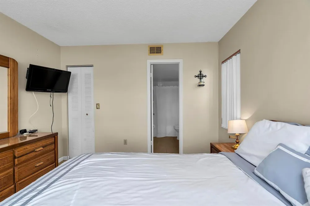 6715 W 26th Drive #101-6 Hialeah, FL 33016