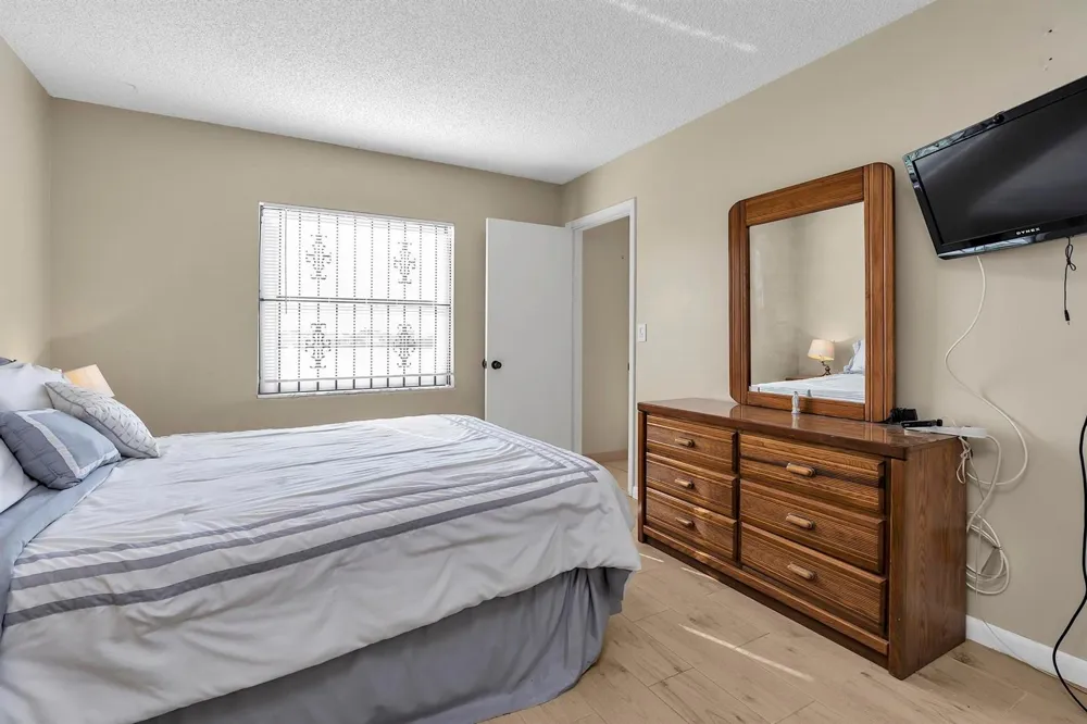 6715 W 26th Drive #101-6 Hialeah, FL 33016