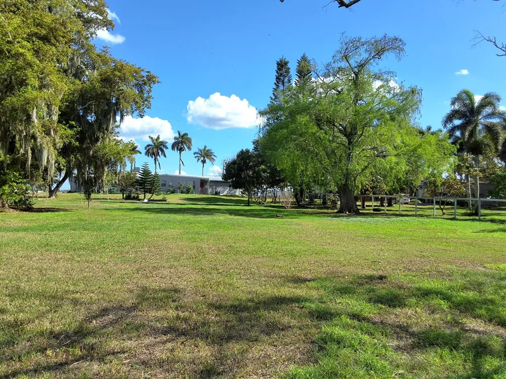 1221 Bacom Point Road Pahokee, FL 33476