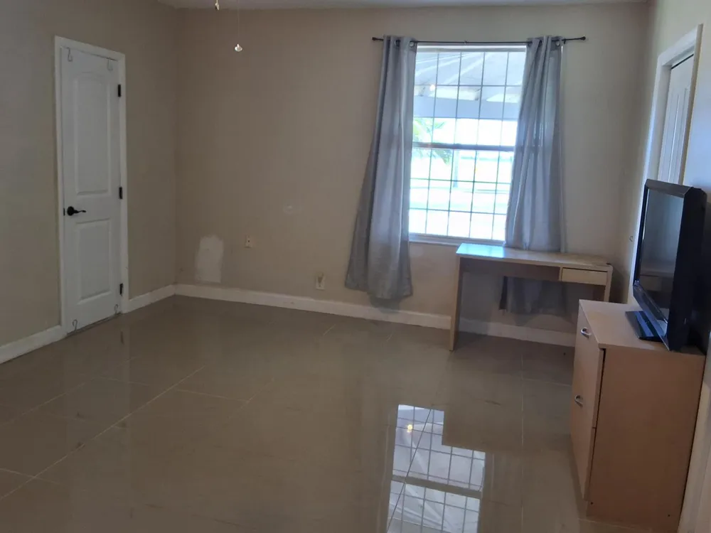 1221 Bacom Point Road Pahokee, FL 33476