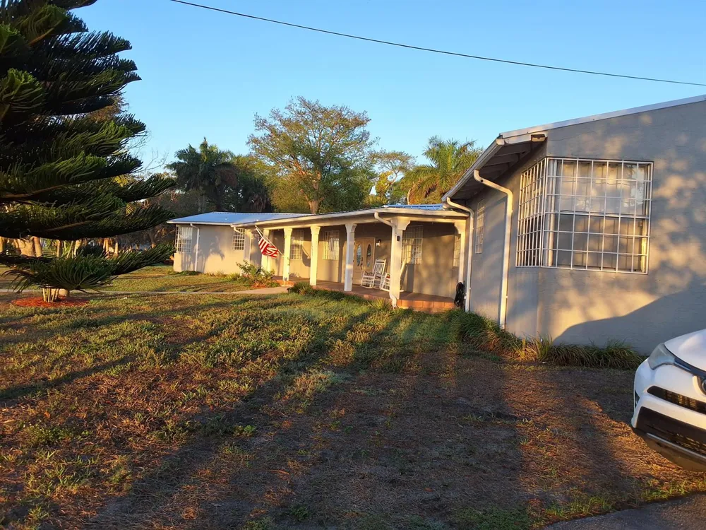 1221 Bacom Point Road Pahokee, FL 33476