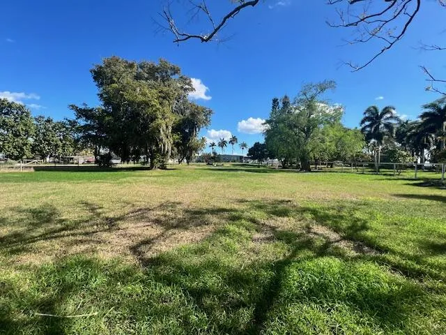 1221 Bacom Point Road Pahokee, FL 33476