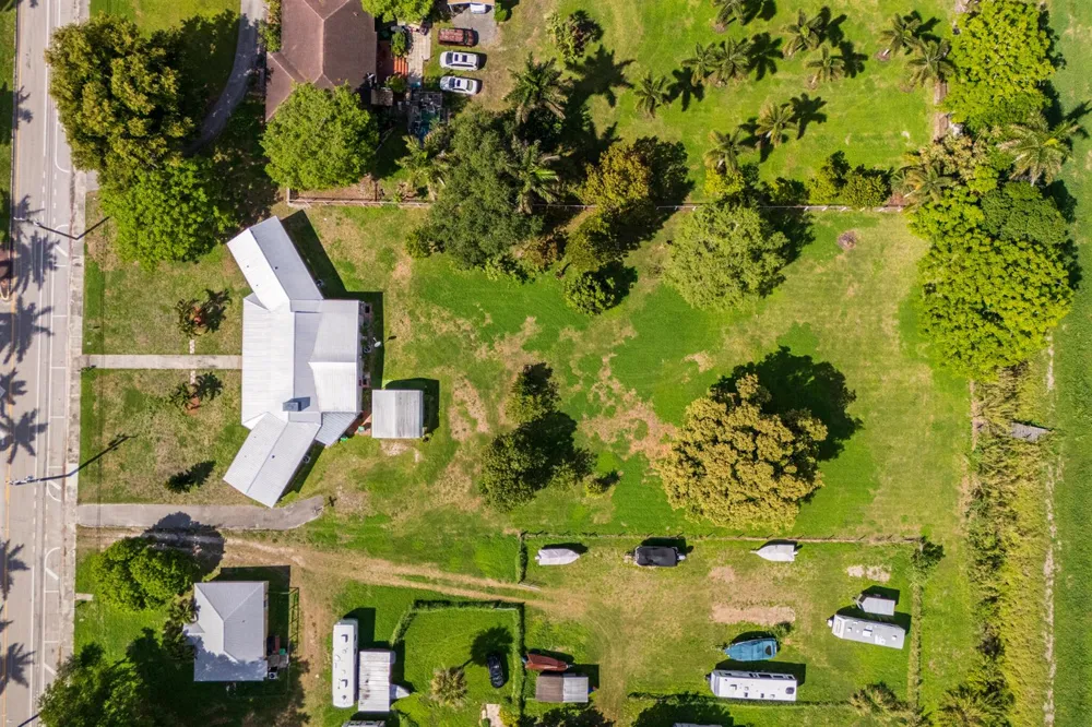 1221 Bacom Point Road Pahokee, FL 33476
