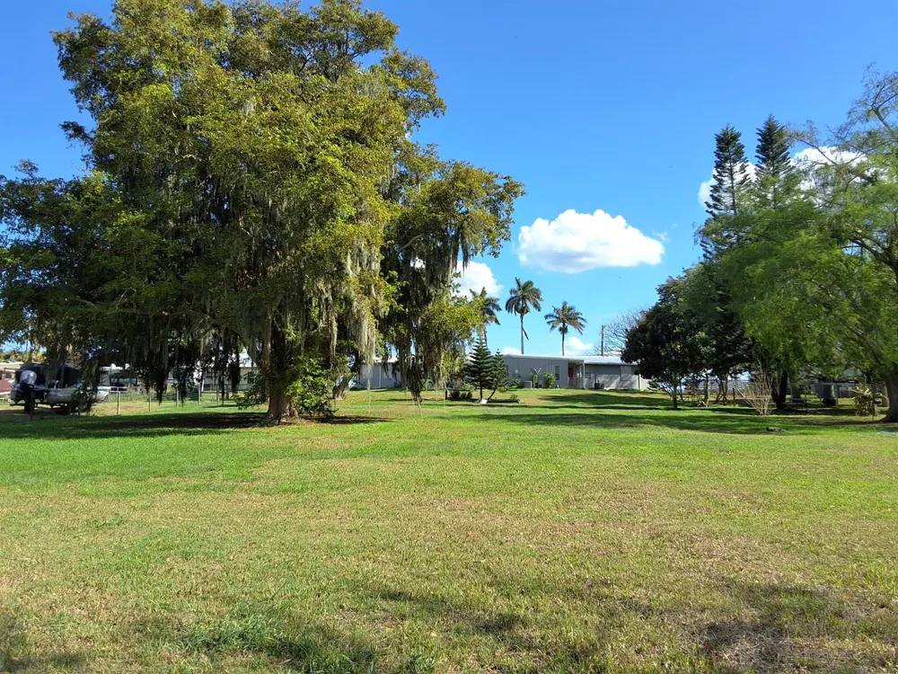 1221 Bacom Point Road Pahokee, FL 33476
