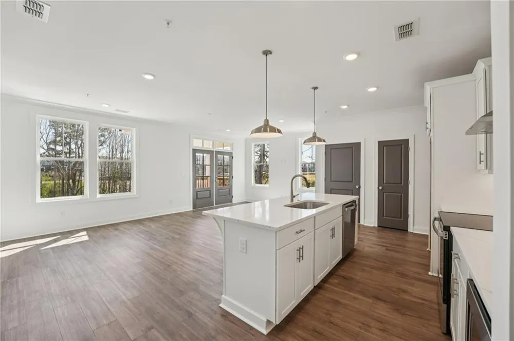 502 Alice Way #D21 Cumming, GA 30040