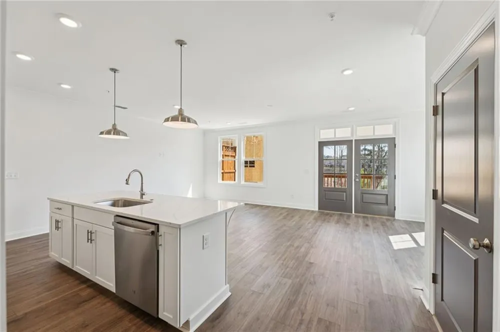 502 Alice Way #D21 Cumming, GA 30040