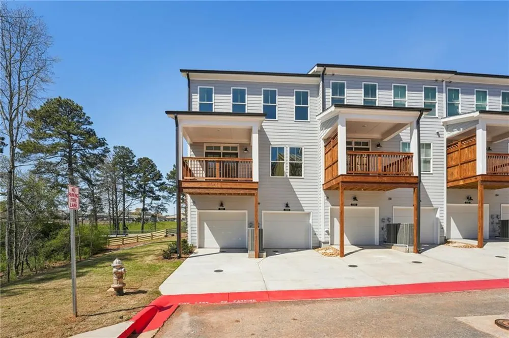 502 Alice Way #D21 Cumming, GA 30040