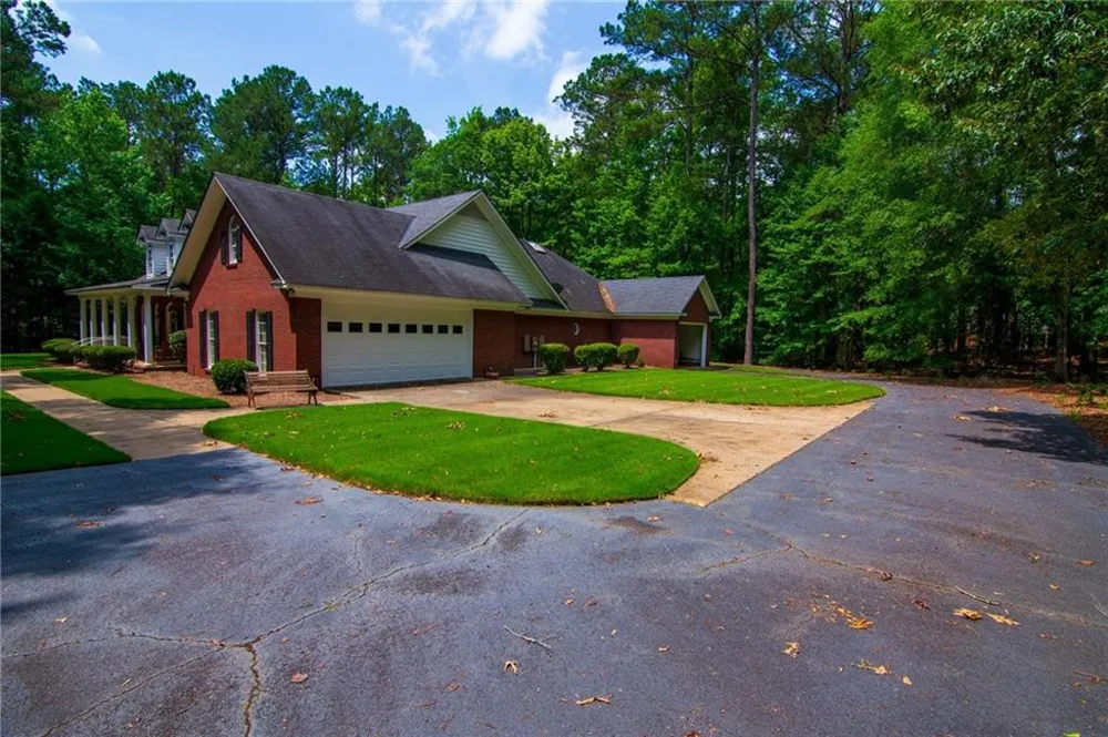 890 Piedmont Lake Road Pine Mountain, GA 31822