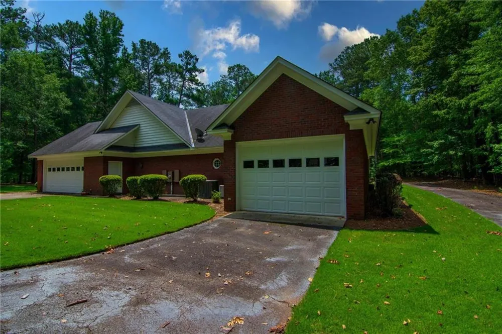 890 Piedmont Lake Road Pine Mountain, GA 31822