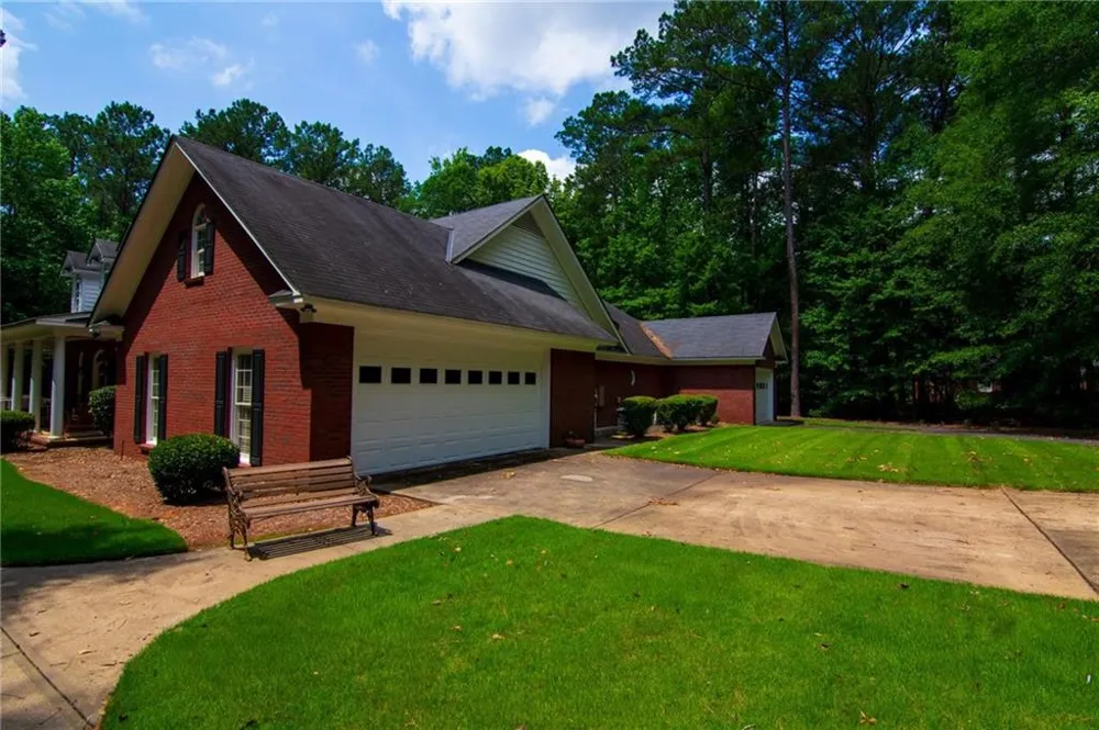 890 Piedmont Lake Road Pine Mountain, GA 31822