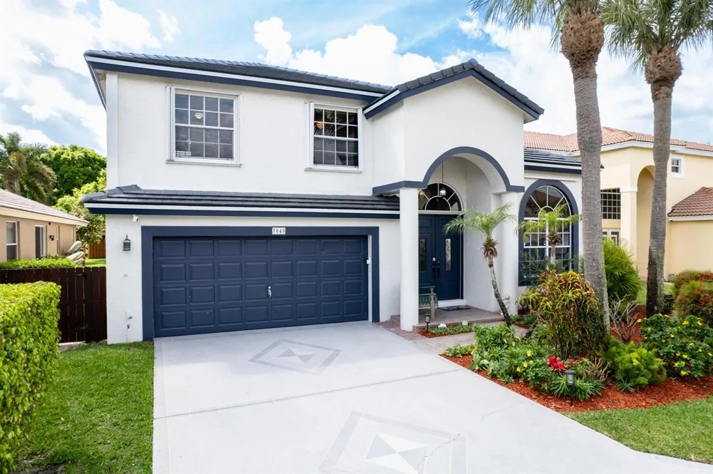 7040 Peninsula Lake Court Lake Worth, FL 33467