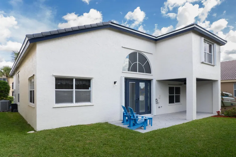 7040 Peninsula Lake Court Lake Worth, FL 33467